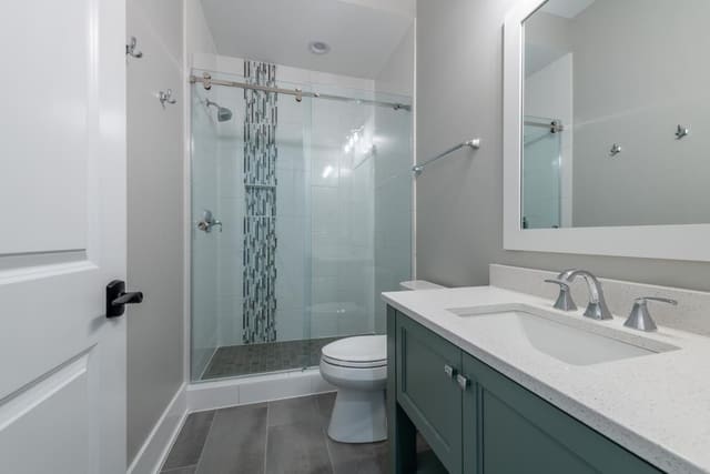 Full Guest Bath