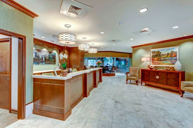 Lobby and Teller Area at Paragon Bank