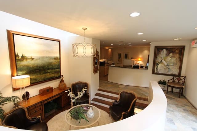 Front ramp into Office