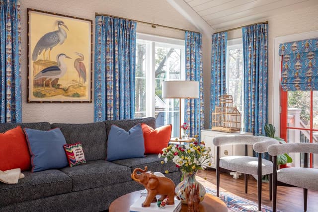 Living Room patterned blue drapery