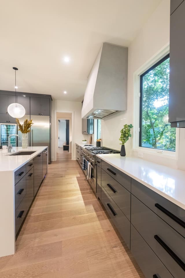 Contemporary kitchen.