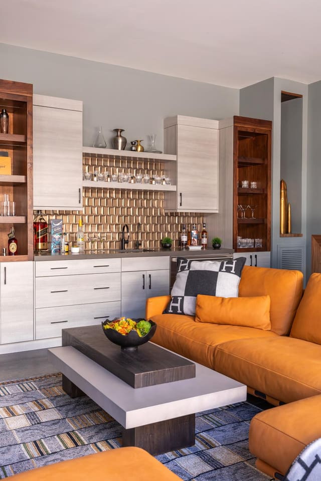 Interior Poolhouse and Wet Bar