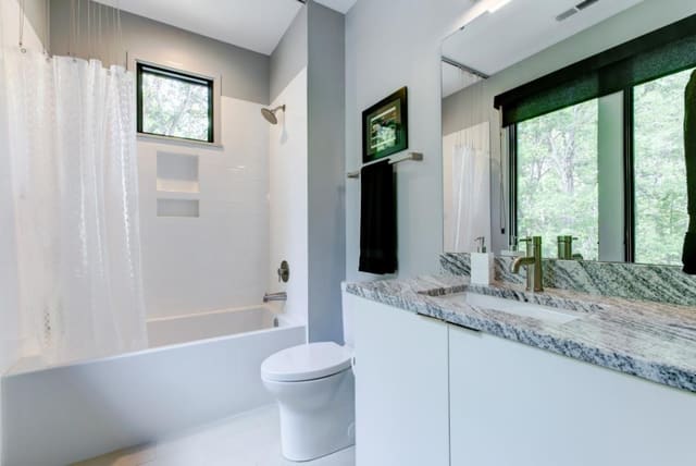 Guest Bathroom in Avalaire home