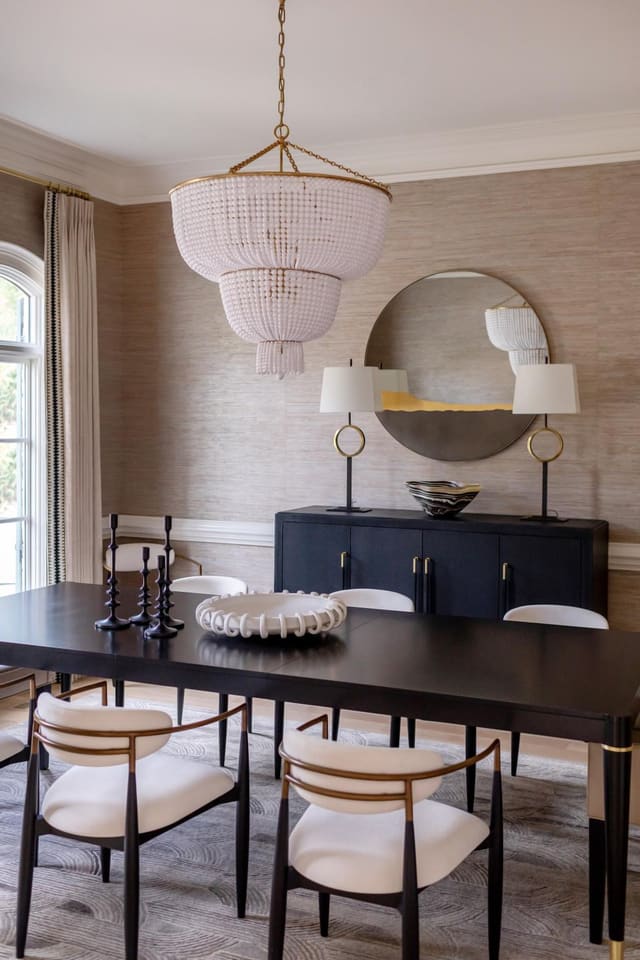 Dining room.