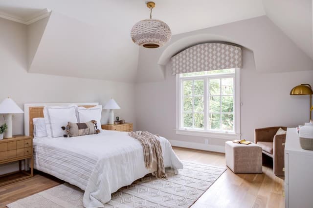 Neutral bedroom.
