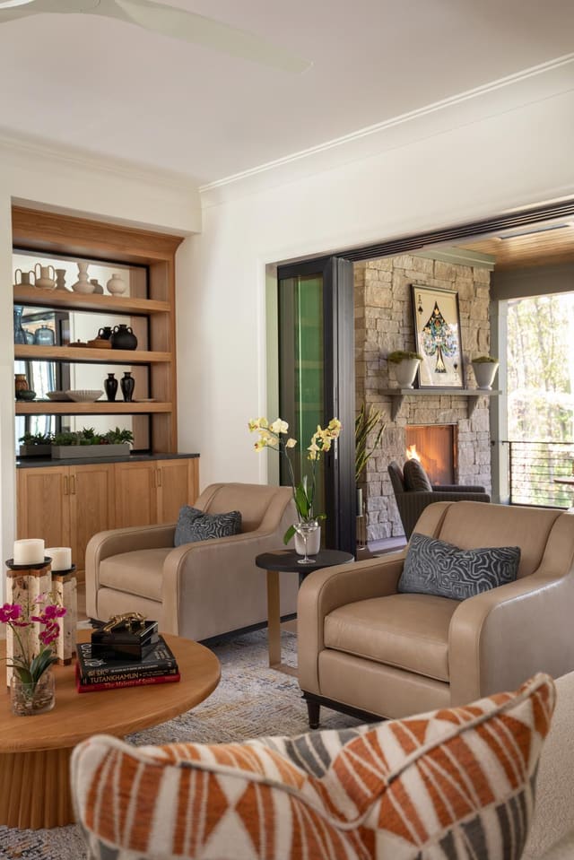 Living Room Accent Chairs