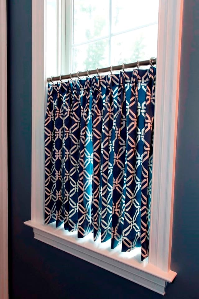 Small window treatment in Clubhouse bathroom