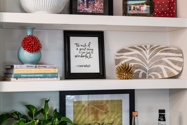 Accessorized bookshelves