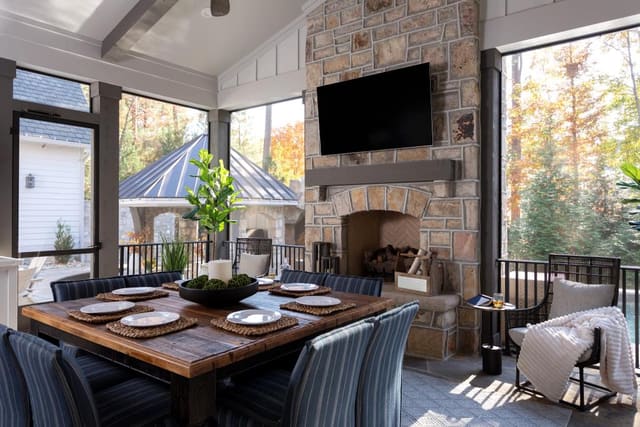 Outdoor Dining Area with Lee Dining Chairs